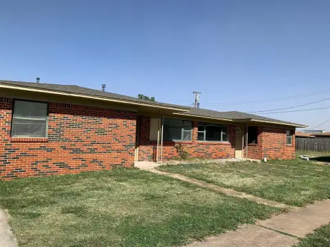 Lawton Duplex: Investment Opportunity