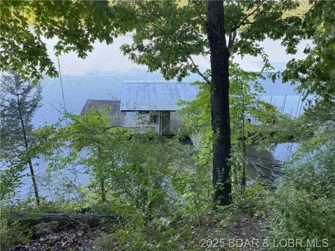 Lakefront Lots with Large Dock