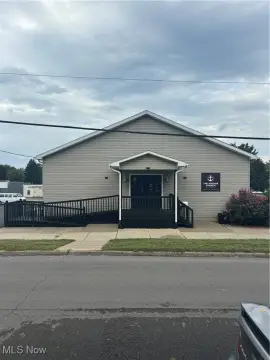 Commercial Building on Grant Avenue