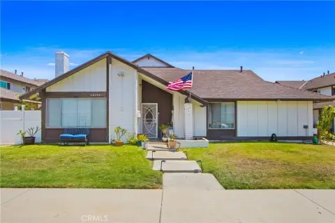 Huntington Beach Quadruplex with Upgrades