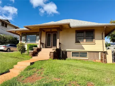 Kaimuki Multifamily Property with Development Potential