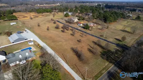 9.66 Acres in Athens, AL
