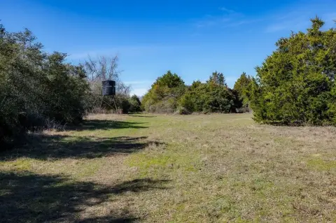Rosanky Acreage with Recreational Potential