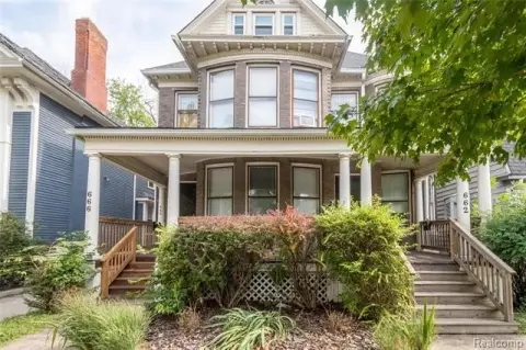 Charming Detroit Duplex with Income