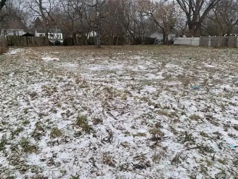 Residential Land in Burton, MI