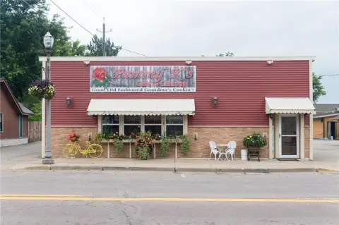 Established Restaurant on Highway Corridor
