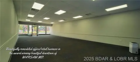 Remodeled Retail/Office Space in Warsaw