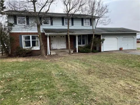 Spacious Duplex in Williamsville