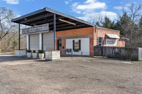 Charming Venue with Commercial Potential