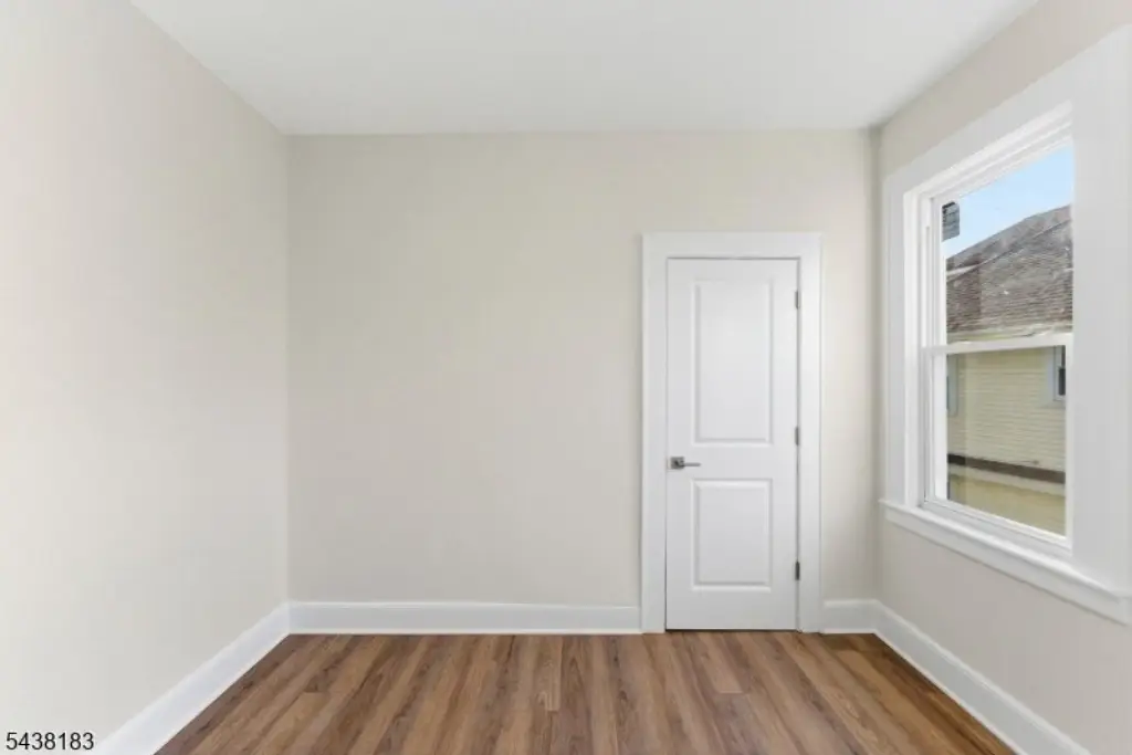 Picture 8