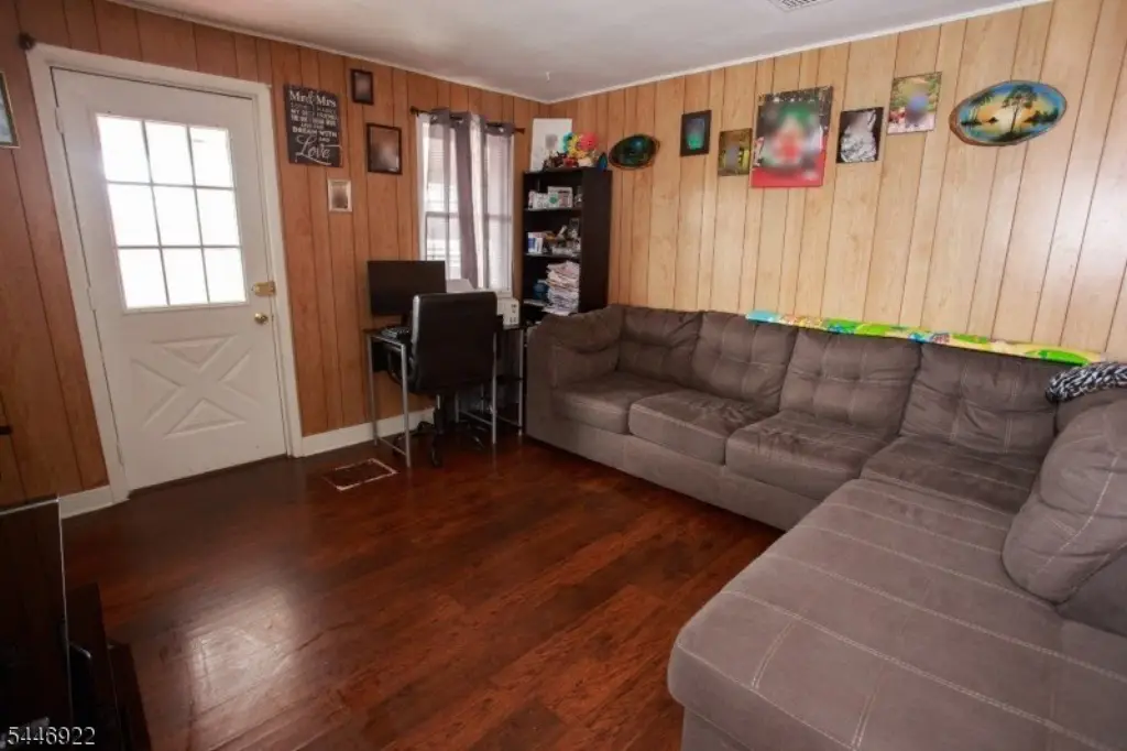 Picture 5