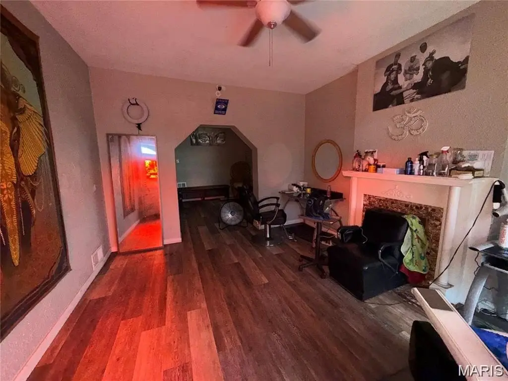 Picture 4