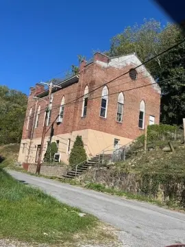 Commercial Building with Additional Parcels