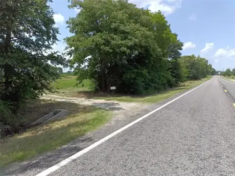 Land with Barn in Van