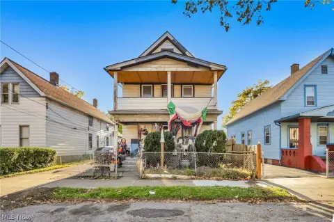 4-Unit Quadplex
