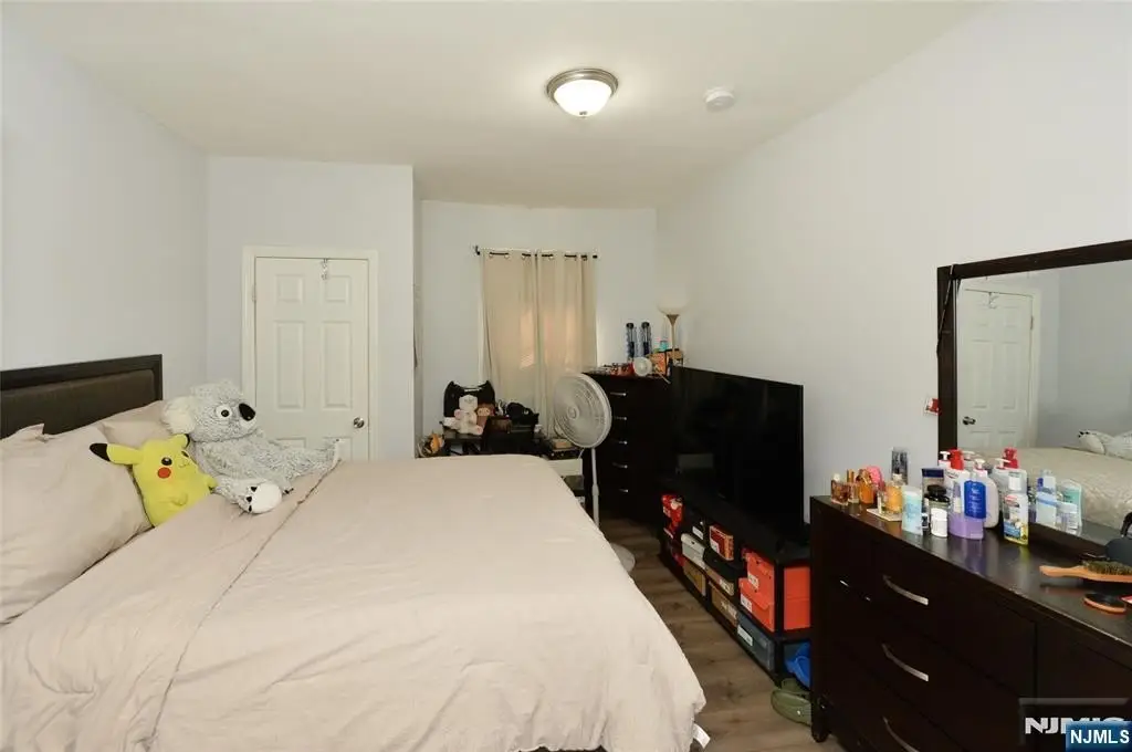 Picture 16