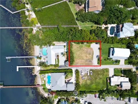 Hutchinson Island Homesite with River Access