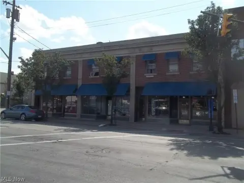 6-Unit Mixed-Use Property