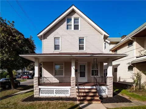 Spacious Duplex in West Boulevard