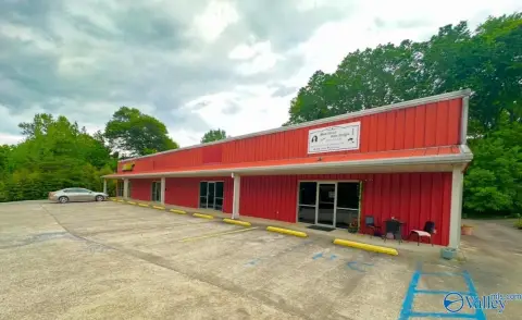 Versatile Commercial Space in Blountsville