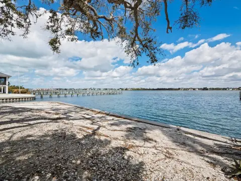 Siesta Key Bayfront Land Opportunity