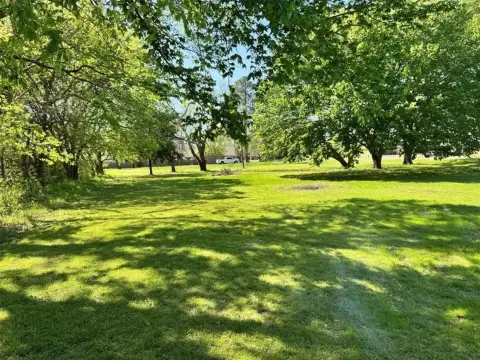 Land in Growing Tioga, TX