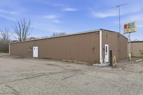 Versatile Commercial Building in Warsaw