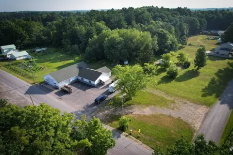 Richland Mixed-Use Property with Garage