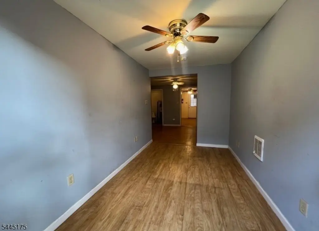 Picture 19