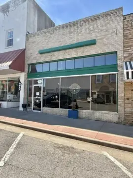 Equipped Restaurant with Upstairs Storage