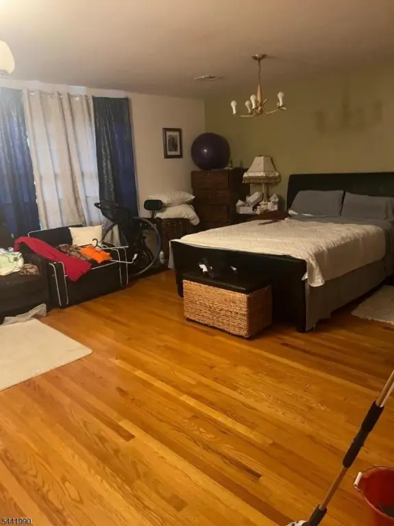 Picture 19