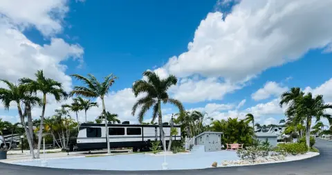 Chokoloskee RV Lot with Dock