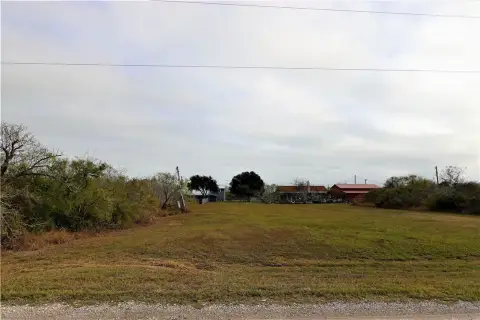 Residential Land in Bayside, TX