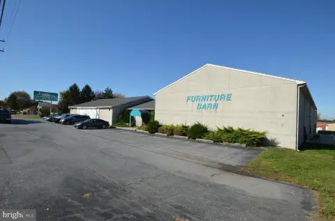 Versatile Commercial Space Available