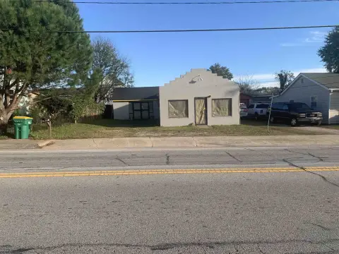 Cowpens Mixed-Use Building For Sale
