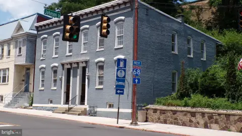 Cumberland Duplex Near Scenic Railroad