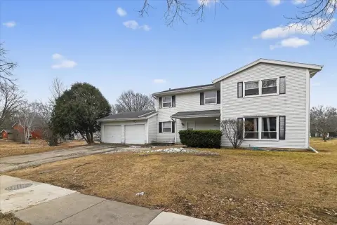 Madison Duplex with Garage Parking