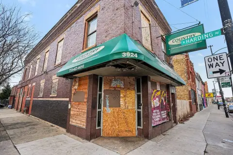 Mixed-Use Building in Humboldt Park