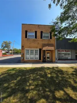 St. Clair Shores Commercial Property