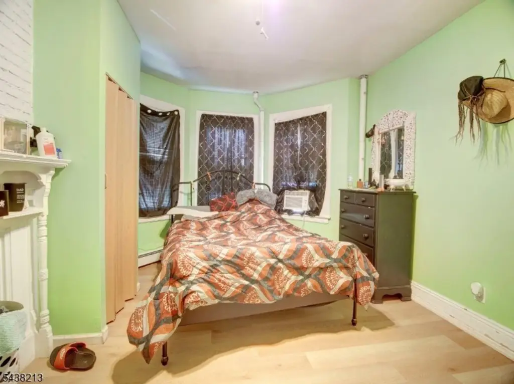 Picture 7
