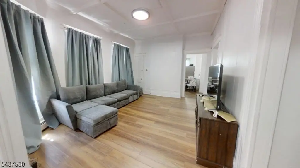 Picture 19