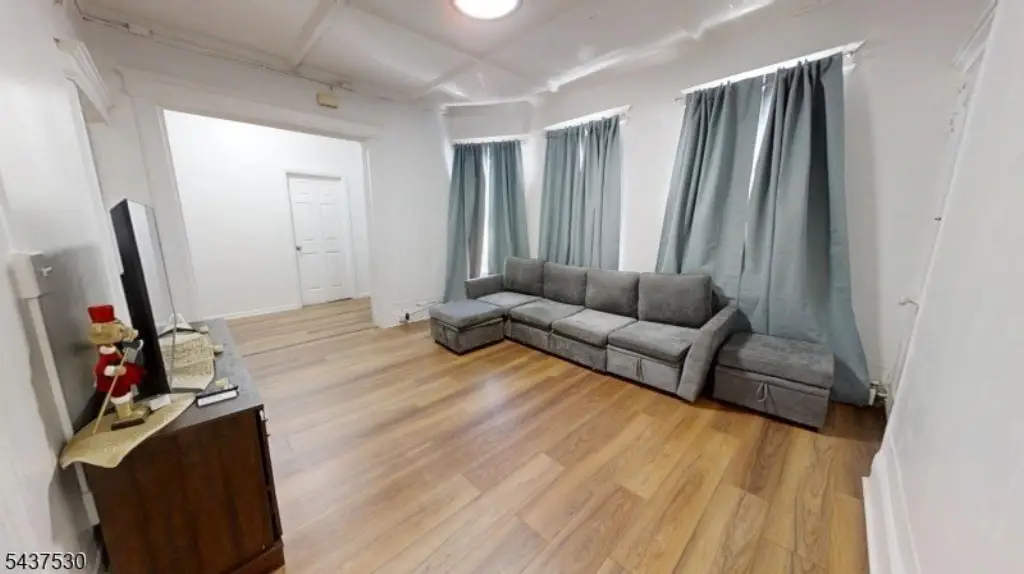 Picture 18