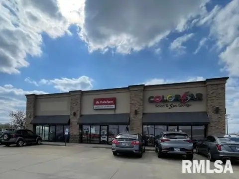 Retail Space in Springfield, IL