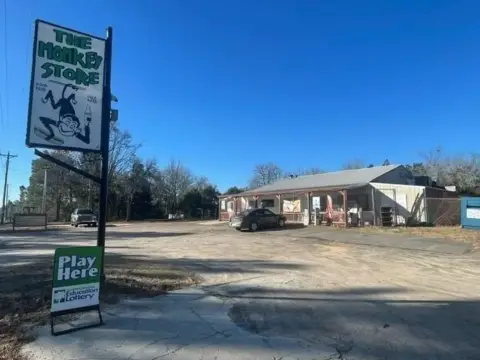 Operating Convenience Store with Kitchen