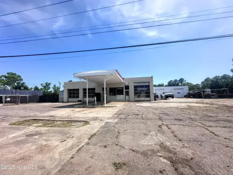 16-Bay Automotive Service Property
