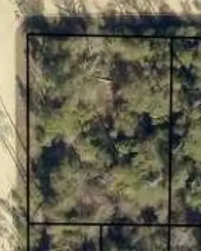 Residential Land in Fountain, Florida