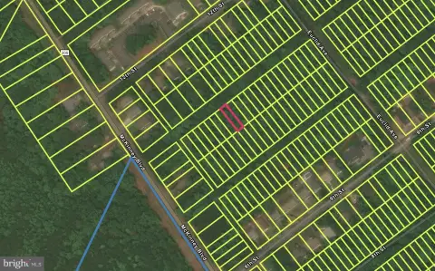 Buildable Lot Near River