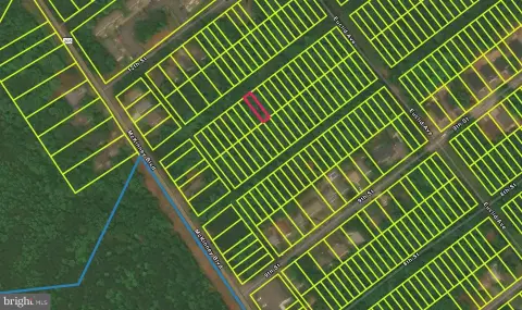 Buildable Lot Near River