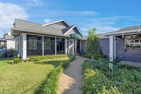 Downtown Lorena Retail/Office Opportunity