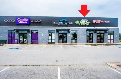 Retail/Office Space in Springdale